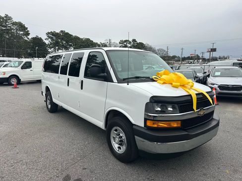 Used 2018 Chevrolet Express 3500 LT w/ LT Preferred Equipment Group image 10