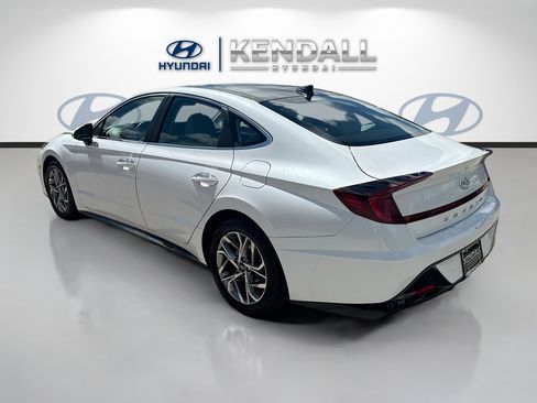 Used 2021 Hyundai Sonata SEL w/ Convenience Package FWD image 4
