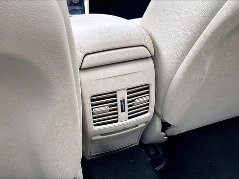 Used 2018 Mercedes-Benz GLA 250 w/ Premium Package image 23