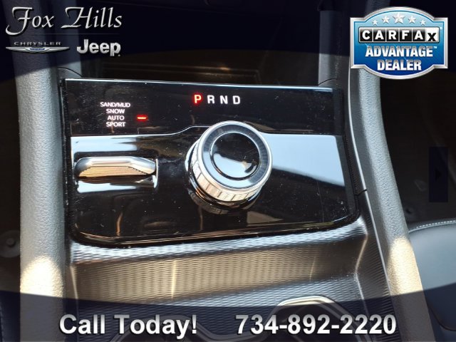Certified 2025 Jeep Grand Cherokee Limited w/ Black Appearance Package AWD/4WD image 23