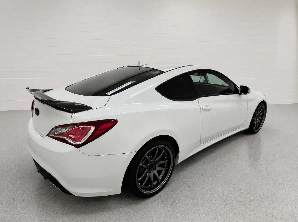 Used 2013 Hyundai Genesis 2.0T RWD image 5