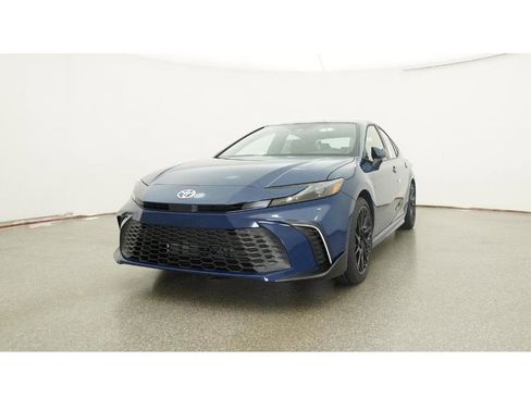 New 2026 Toyota Camry SE FWD image 32