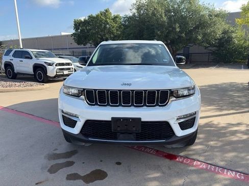 Used 2023 Jeep Grand Cherokee Limited AWD/4WD image 2