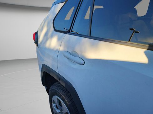 Certified 2021 Toyota RAV4 LE image 16