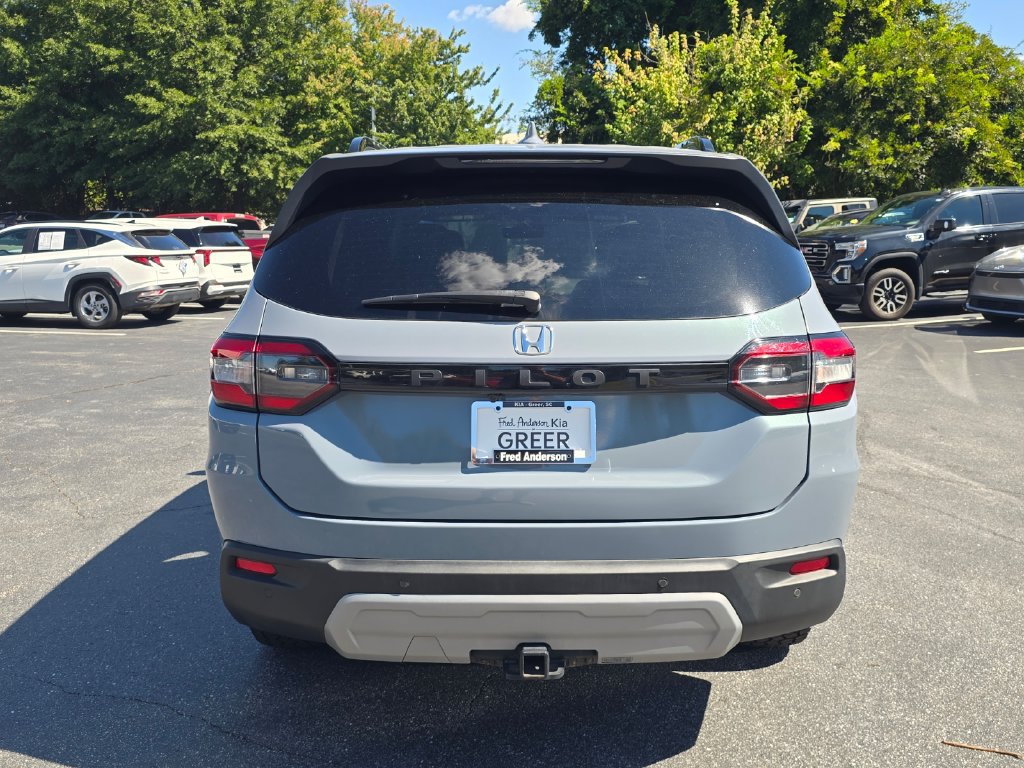 Used 2024 Honda Pilot TrailSport image 3