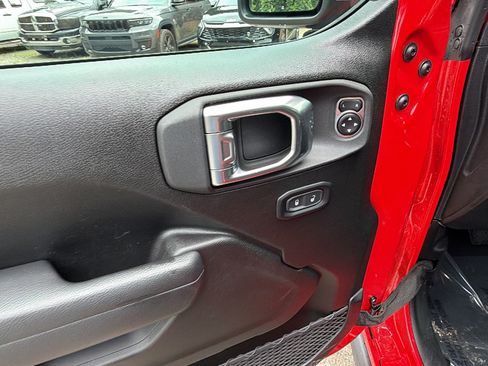 Used 2025 Jeep Wrangler Unlimited Sport S 4xe AWD/4WD image 15