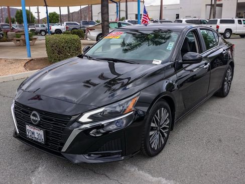 Used 2023 Nissan Altima 2.5 SV image 8