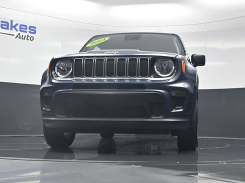 Used 2023 Jeep Renegade Latitude AWD/4WD image 38