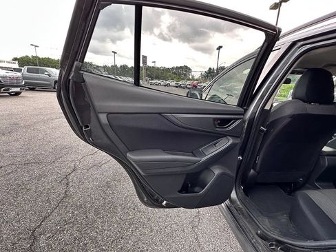 Used 2019 Subaru Crosstrek 2.0i AWD/4WD image 24
