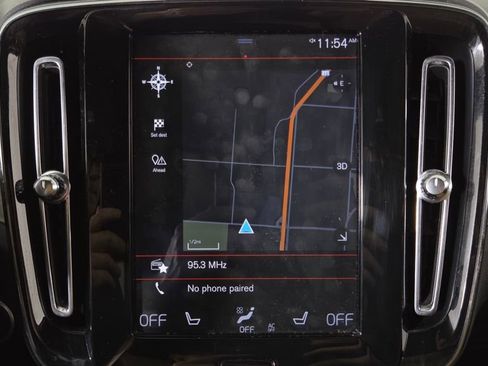 Used 2019 Volvo XC40 T5 Inscription image 24