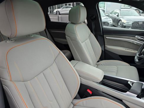Used 2024 Audi Q8 e-tron Prestige w/ Prestige Package AWD/4WD image 5