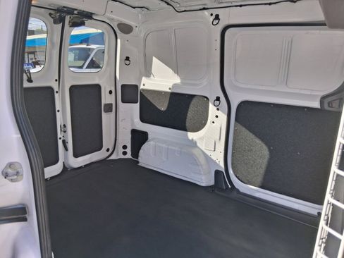 Used 2021 Nissan NV200 SV w/ Back Door Glass Package FWD image 16
