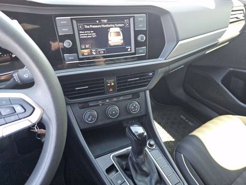 Used 2022 Volkswagen Jetta Sport FWD image 30