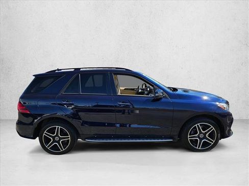 Used 2017 Mercedes-Benz GLE 350 4MATIC image 4