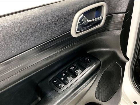 Used 2020 Jeep Grand Cherokee Altitude image 38