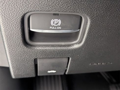 New 2025 Jeep Grand Cherokee Altitude image 14