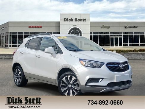 Used 2021 Buick Encore Preferred image 1