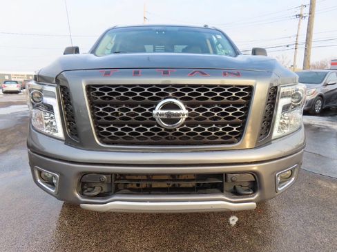 Used 2017 Nissan Titan PRO-4X image 5