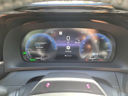 Used 2025 Toyota Crown Signia w/ Advanced Technology Package AWD/4WD image 31