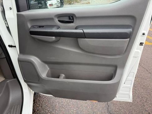 Used 2013 Nissan NV 3500 SL w/ Technology Pkg image 15