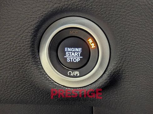Used 2024 Chrysler Pacifica Limited w/ S Appearance Package FWD image 22