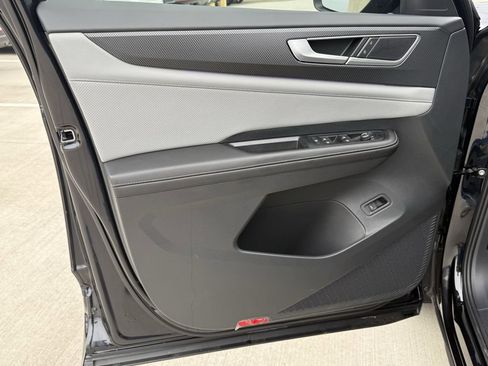 New 2026 Volkswagen Atlas Cross Sport SEL R-Line image 10