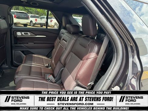 Used 2025 Ford Explorer Platinum AWD/4WD image 32