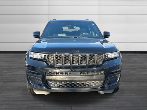 Used 2023 Jeep Grand Cherokee L Laredo image 9