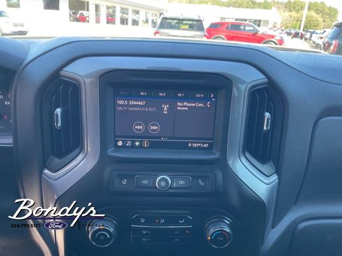 Used 2021 Chevrolet Silverado 1500 Custom image 5