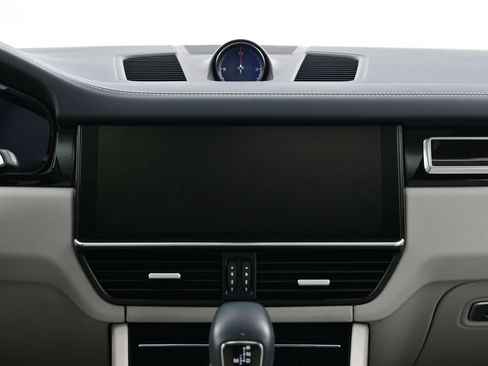 Certified 2023 Porsche Cayenne S AWD/4WD image 10
