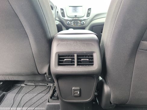 Used 2024 Chevrolet Equinox LT w/ LPO, Floor Liner Package FWD image 30
