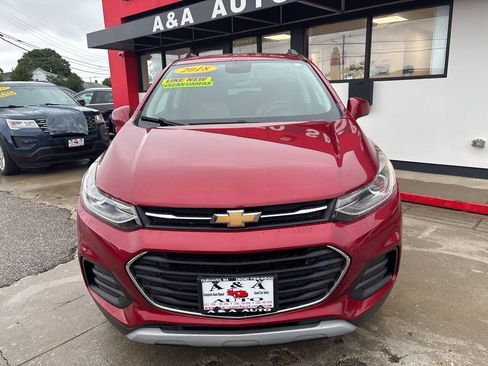 Used 2018 Chevrolet Trax LT w/ LT Convenience Package AWD/4WD image 12