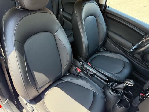 Used 2015 MINI Cooper 2-Door Hardtop FWD image 9