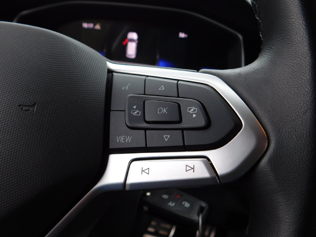 Used 2025 Volkswagen Jetta Sport FWD image 21