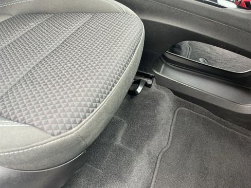 Used 2022 Chevrolet Bolt EUV LT FWD image 63