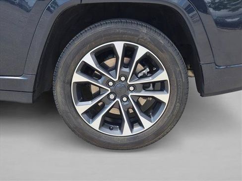 Used 2022 Jeep Grand Cherokee Overland w/ Advanced Protech Group III AWD/4WD image 25