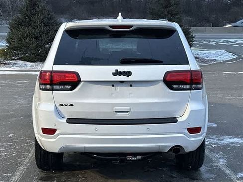 Used 2020 Jeep Grand Cherokee Altitude image 4