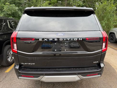 Used 2025 Ford Expedition Max Platinum AWD/4WD image 3