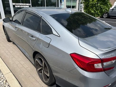 Used 2019 Honda Accord Sport image 2
