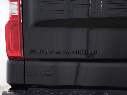 Used 2025 Chevrolet Silverado 1500 RST w/ Protection Package AWD/4WD image 24