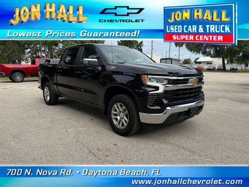 Used 2024 Chevrolet Silverado 1500 LT AWD/4WD image 19