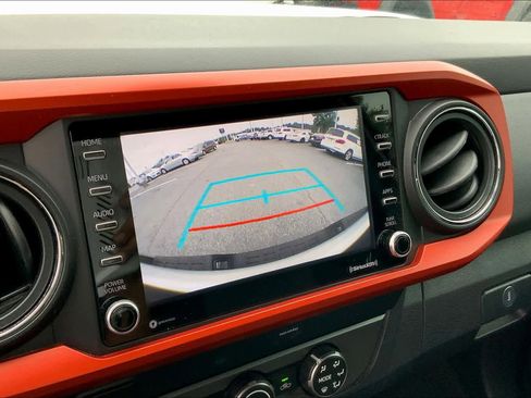 Used 2020 Toyota Tacoma TRD Off-Road image 28