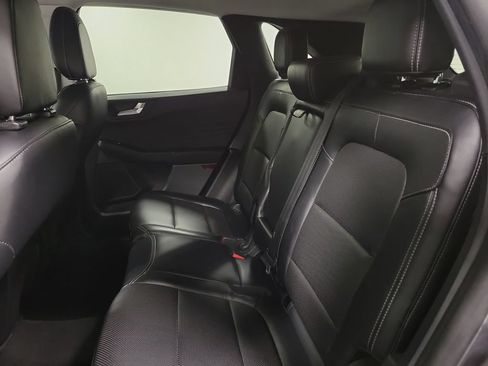 Used 2022 Ford Escape Titanium FWD image 29