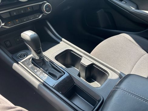 Used 2025 Nissan Sentra S FWD image 36