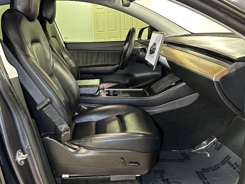 Used 2022 Tesla Model Y Performance AWD/4WD image 21