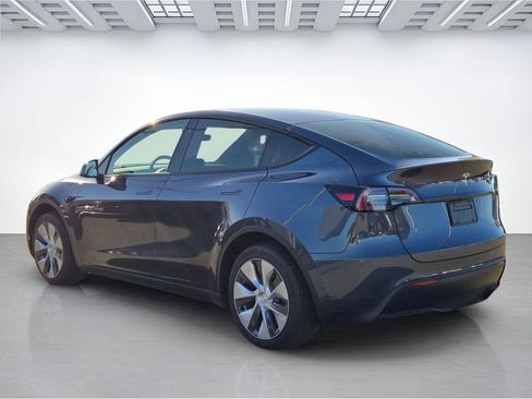 Used 2023 Tesla Model Y Long Range AWD/4WD image 6