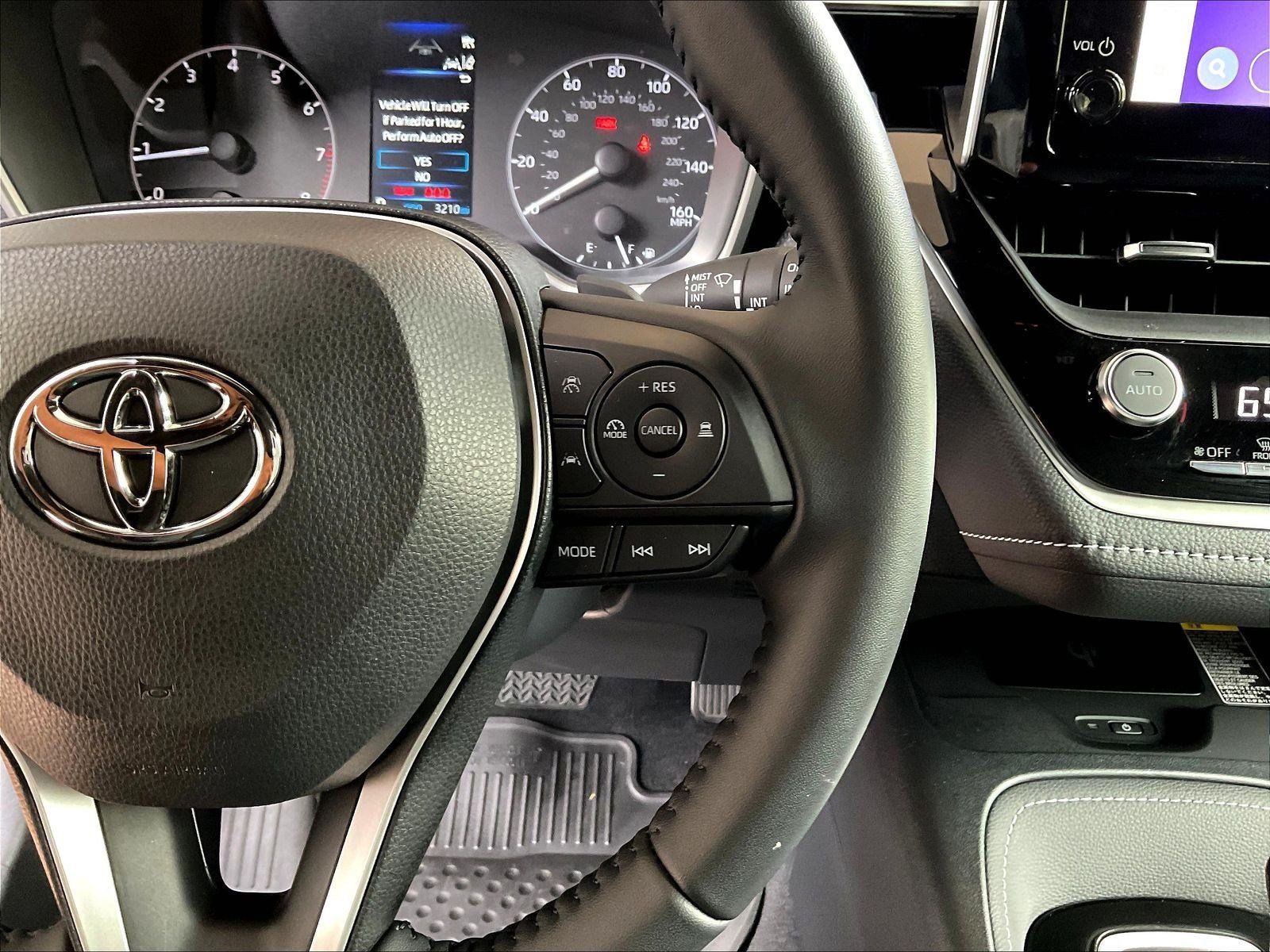 Used 2025 Toyota Corolla SE w/ SE Package FWD image 12