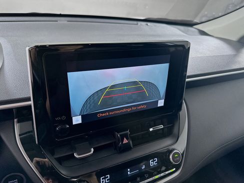 Used 2023 Toyota Corolla Cross XLE image 21