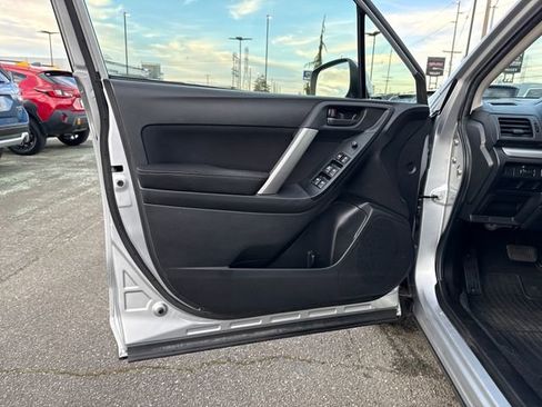 Used 2015 Subaru Forester 2.5i Premium w/ All-Weather Package image 15