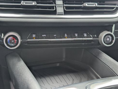 New 2026 Chevrolet Equinox EV LT image 19